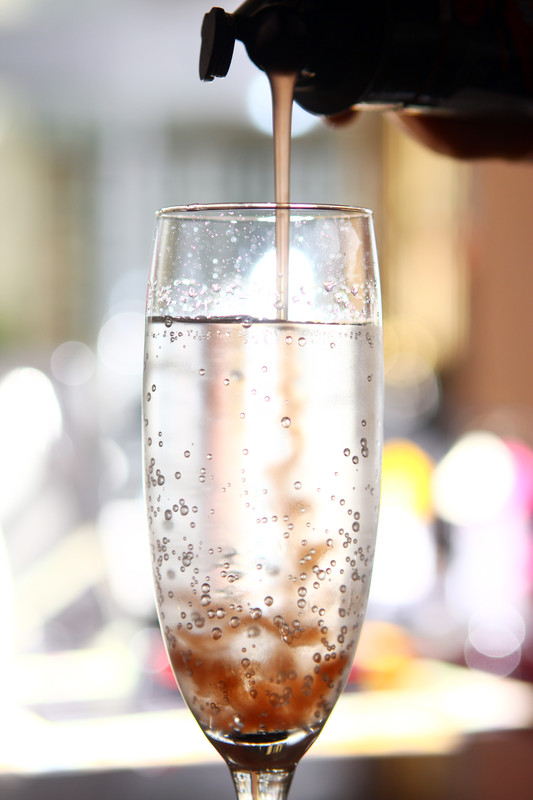 PASSIONFRUIT Champagne Cocktail Recipe